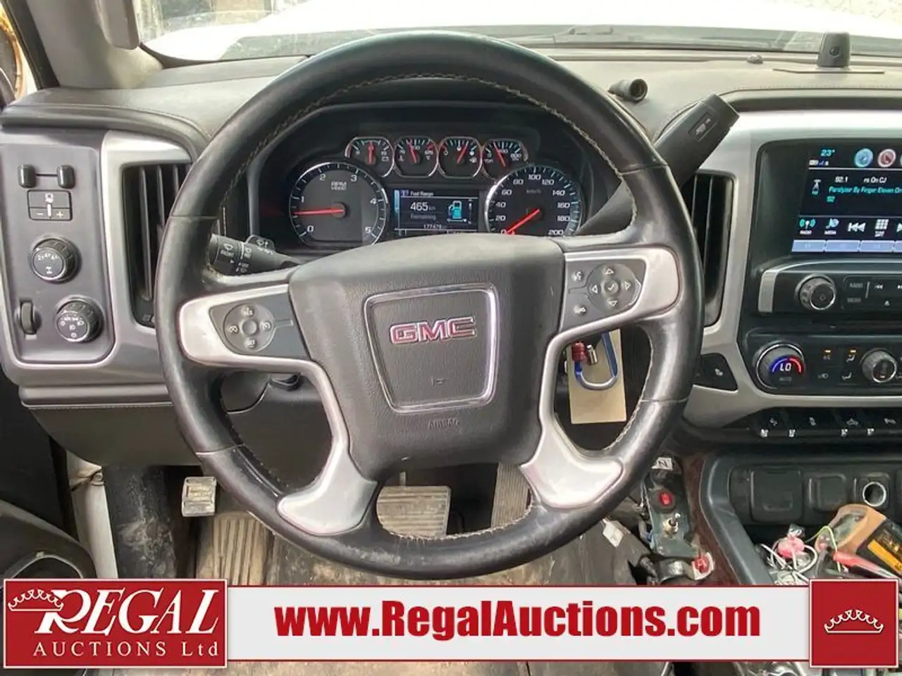 GMC Sierra 3500HD снимка GMC Sierra 3500HD
