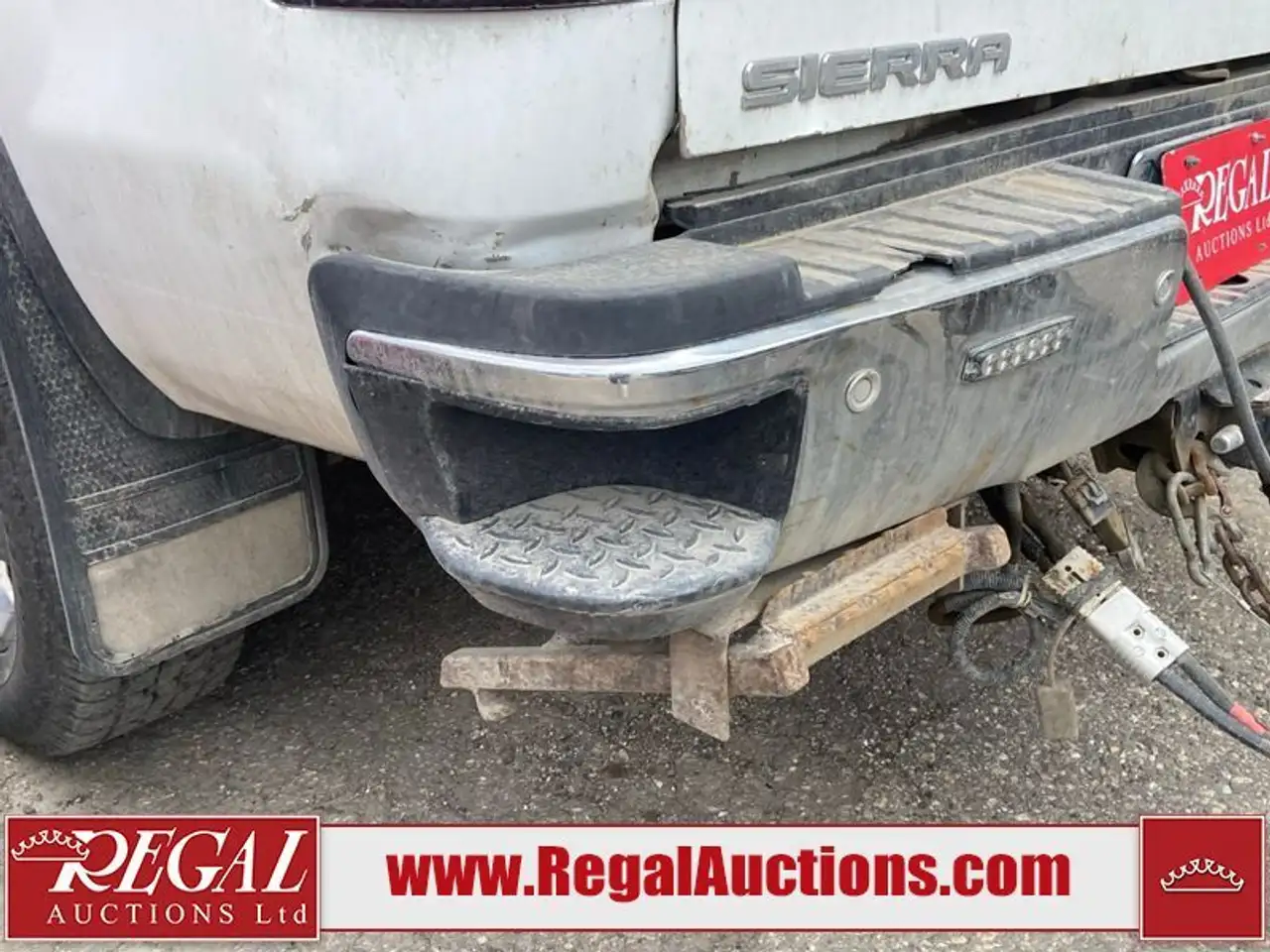 GMC Sierra 3500HD снимка GMC Sierra 3500HD