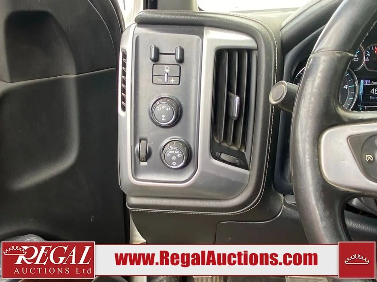 GMC Sierra 3500HD снимка GMC Sierra 3500HD