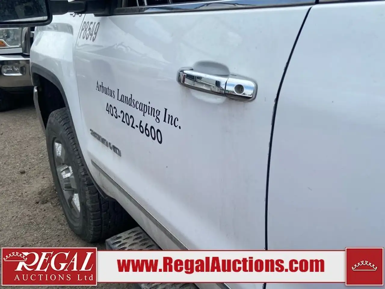 GMC Sierra 3500HD снимка GMC Sierra 3500HD