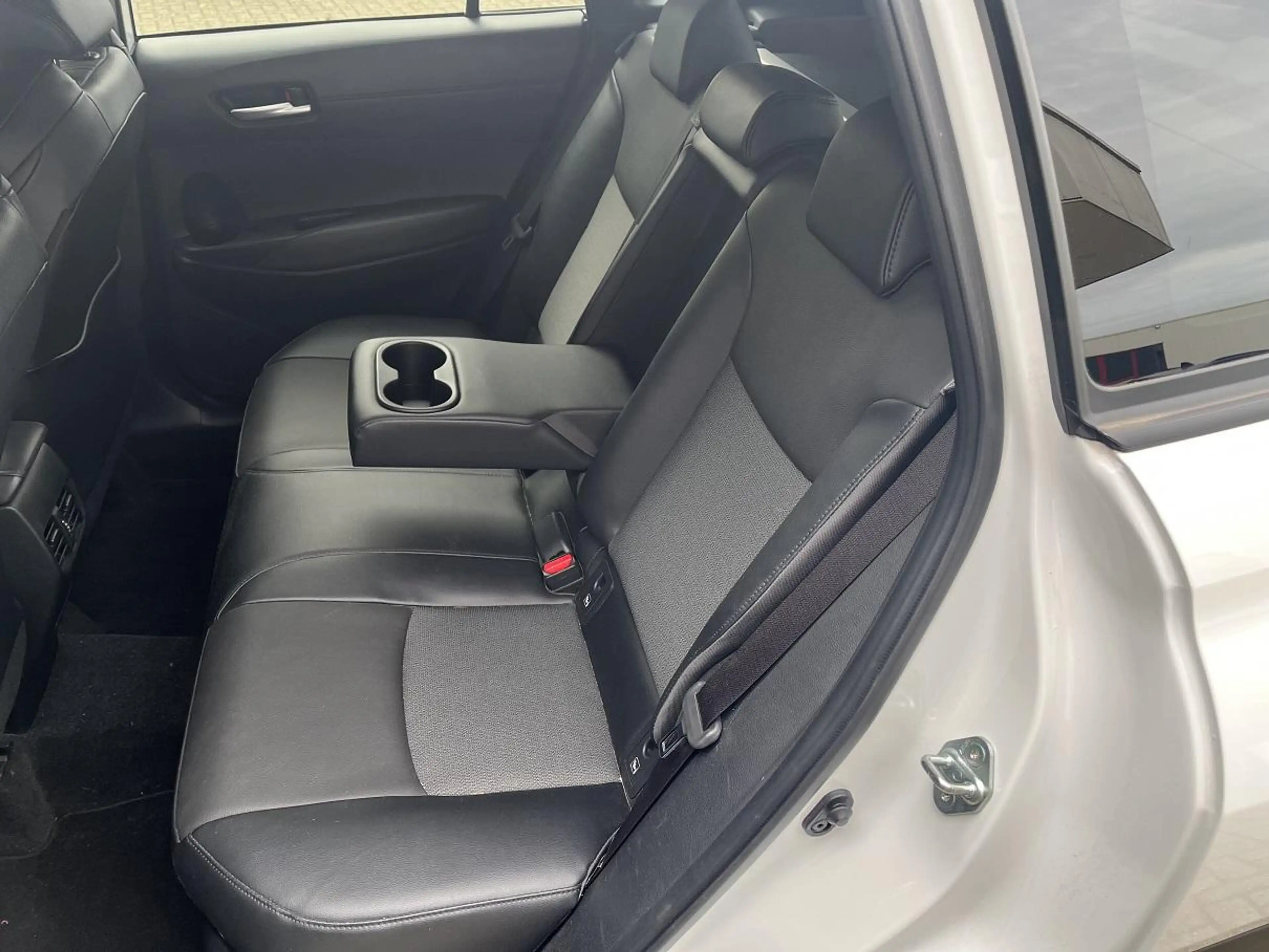 Toyota Corolla Cross Hybrid 140 Style | — photo 8