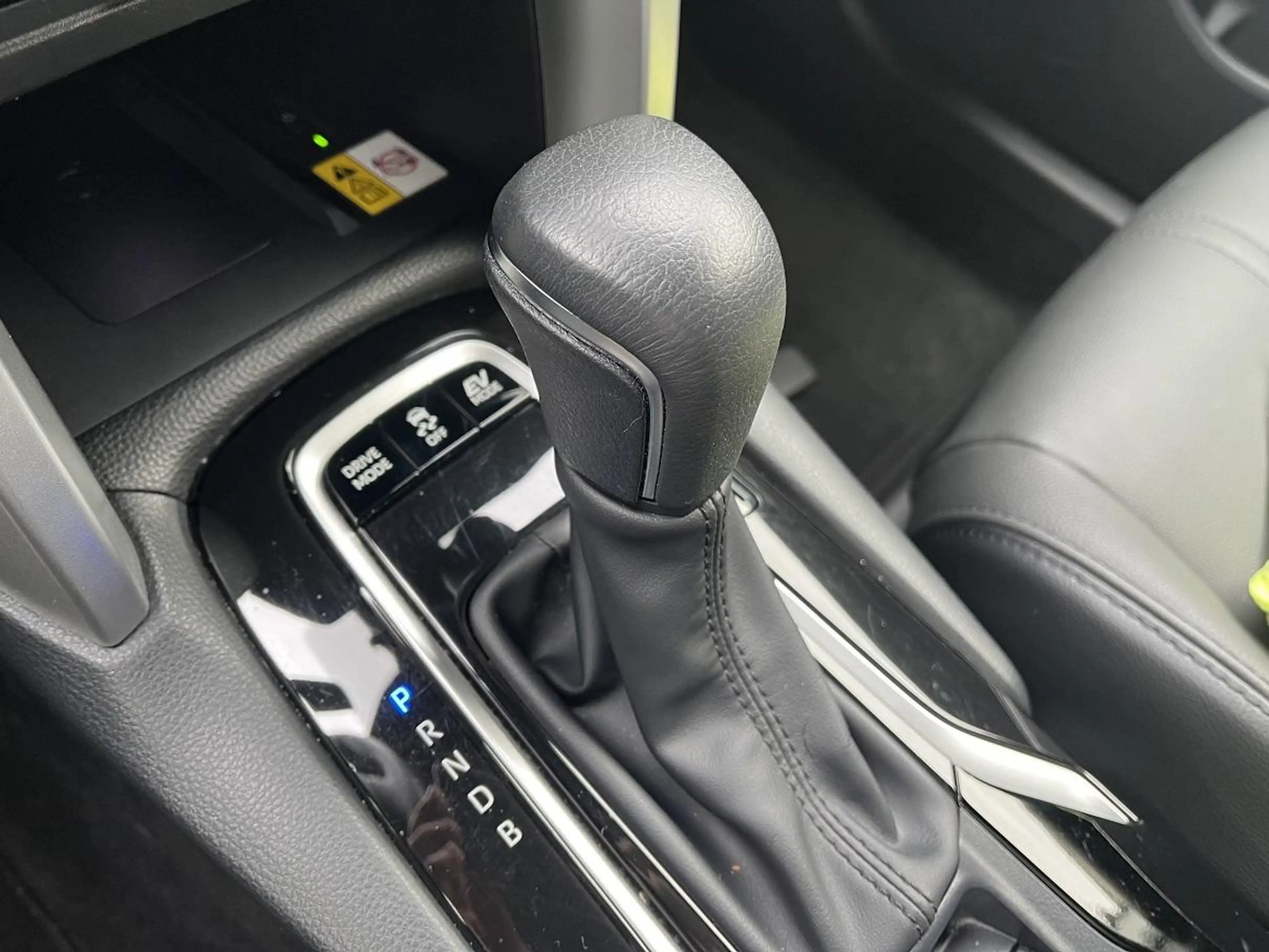 Toyota Corolla Cross Hybrid 140 Style | — photo 12
