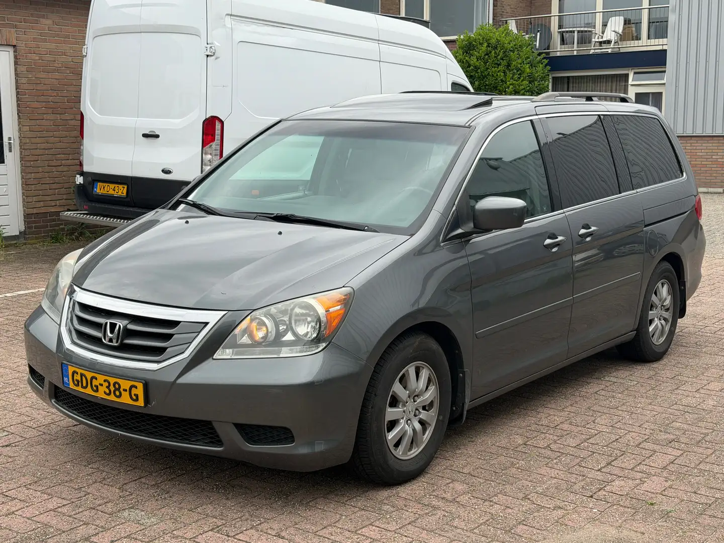 Honda Odyssey 3.5 V6 Grau - 1