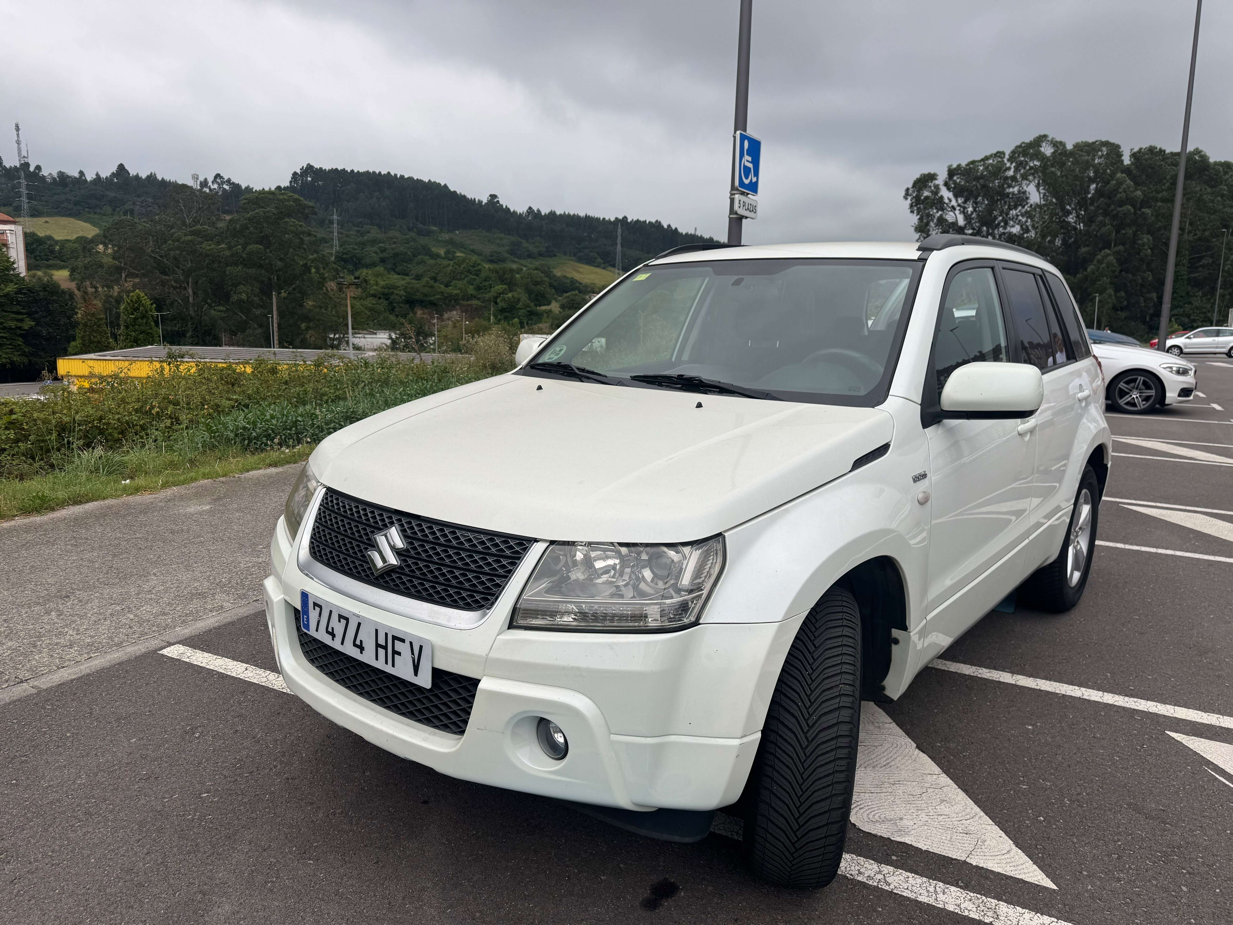 Suzuki Grand Vitara 1.9DDiS JLX - foto 1