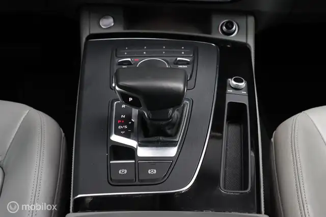 Audi Q5 view 15