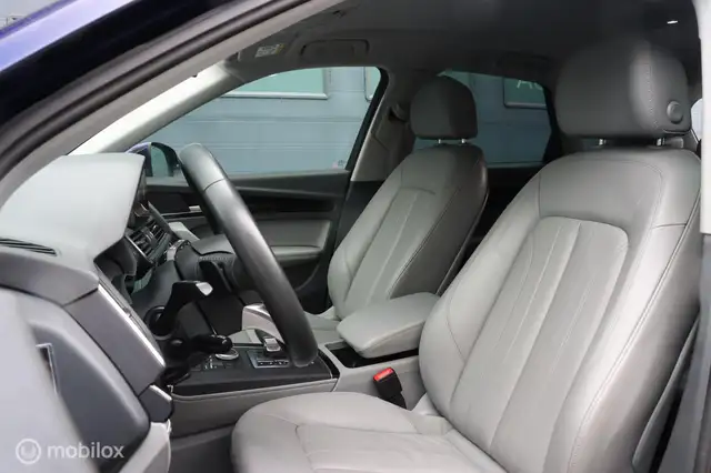 Audi Q5 view 6