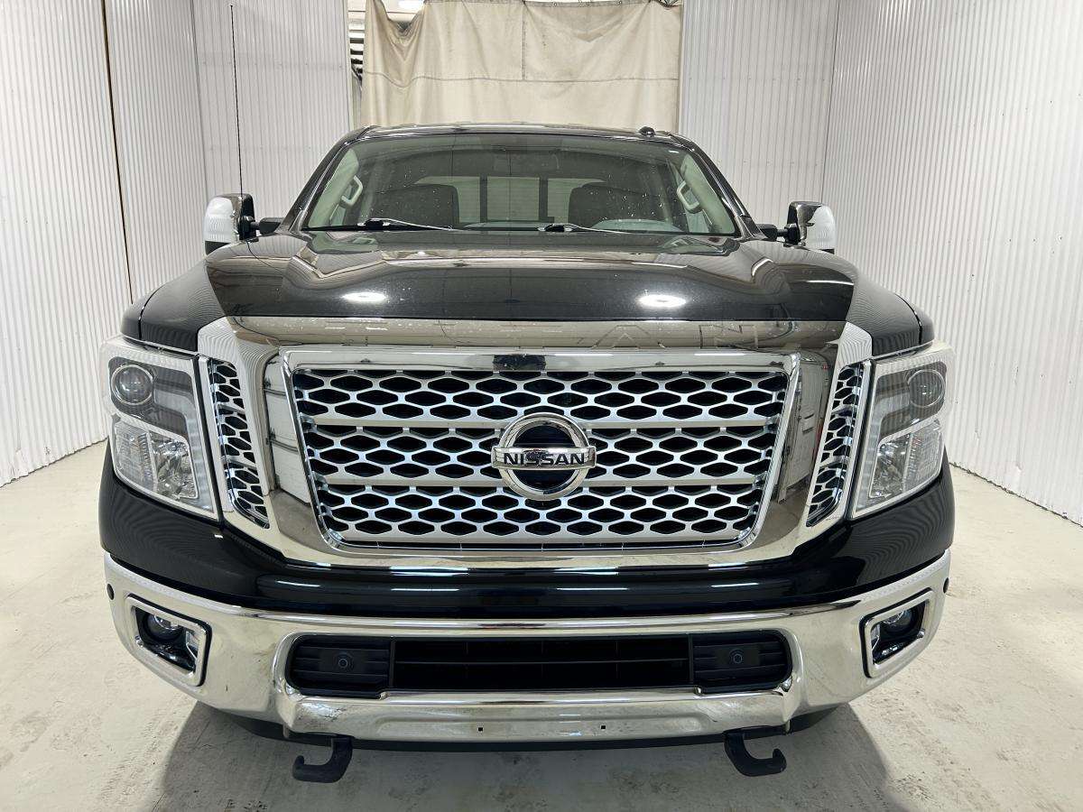 2016 Nissan Titan SL Diesel Crew Cab 4x4 Cuir Mags Marche Pieds GPS — снимка 1
