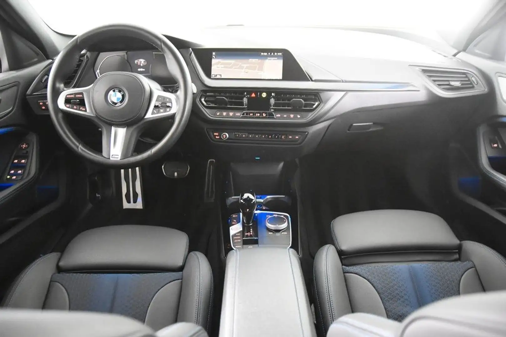 BMW 116 d M Sport *1.Hand*Leder*Navi*SHZ* Schwarz - 2