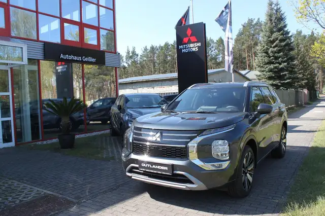 Mitsubishi Outlander 2.4L PHEV Diamant TOP