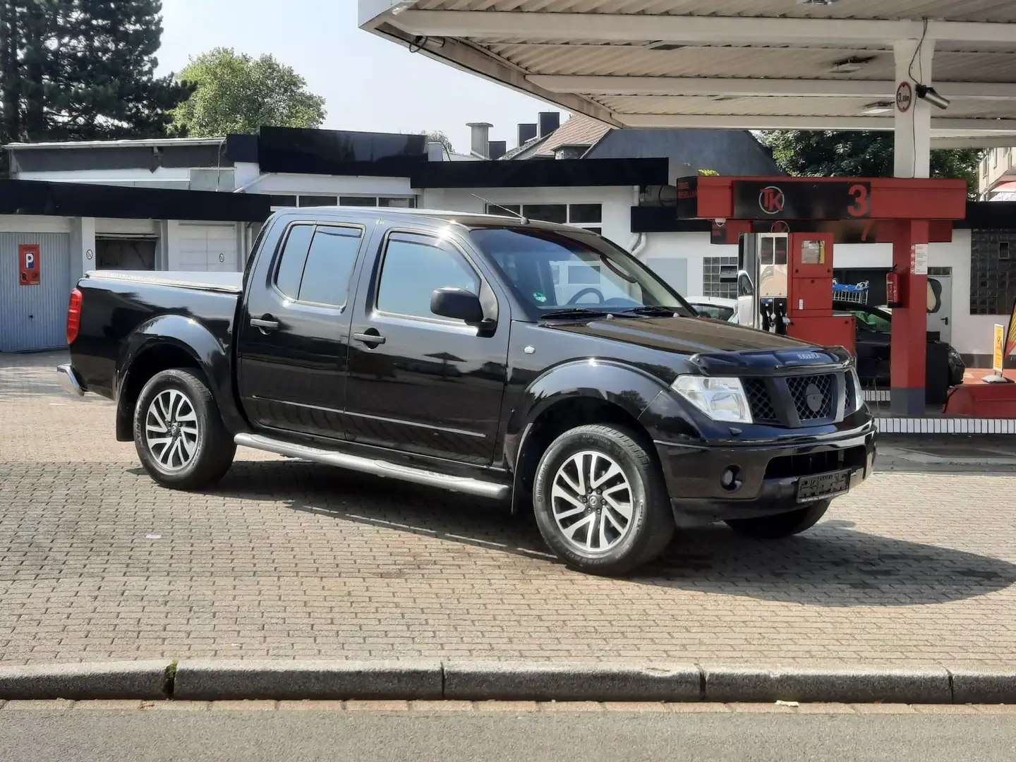 Nissan Navara DPF Autm. SE 4x4 Klimaautom. sehr guter Zustand!!! Negru - 1