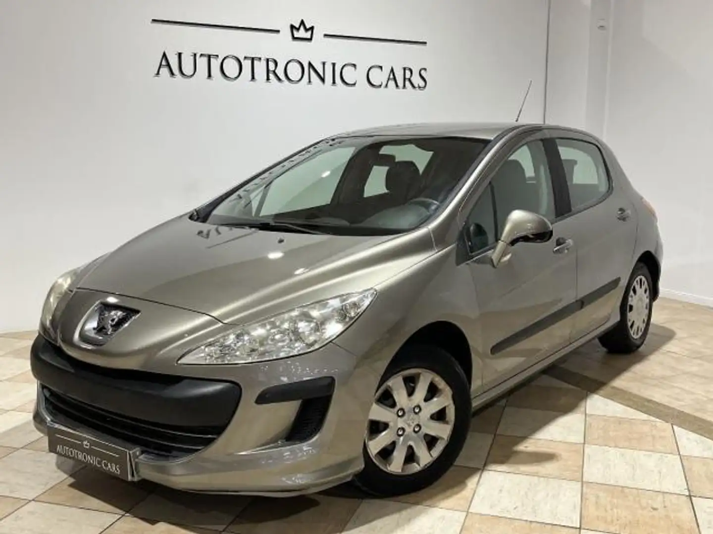 Peugeot 308 1.6HDI FAP Confort 5 vel. Beige - 1