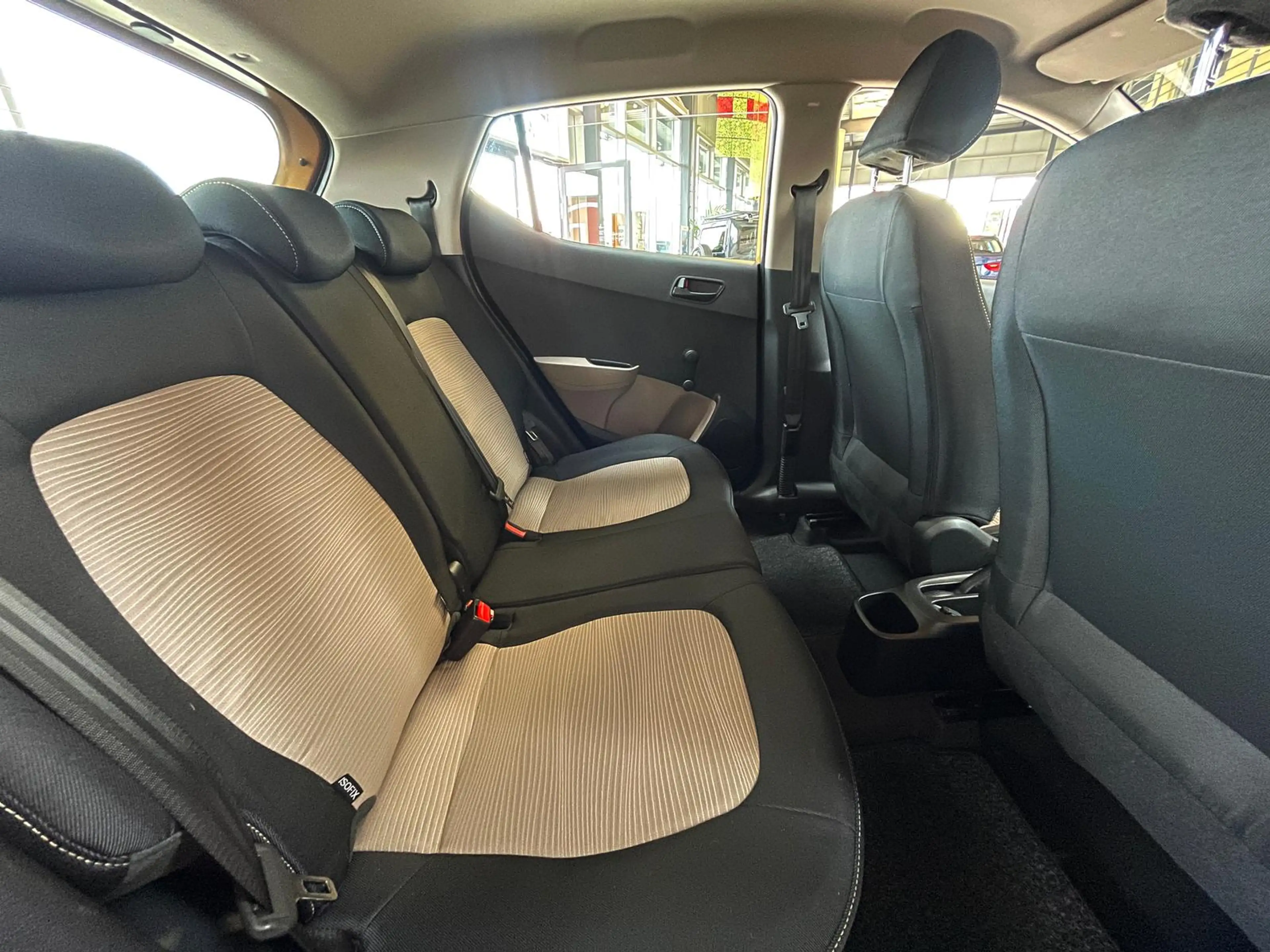 Hyundai i10 1.0 Classic+Automatik+Klima+Einparkhilfe+Zentralve — photo 13