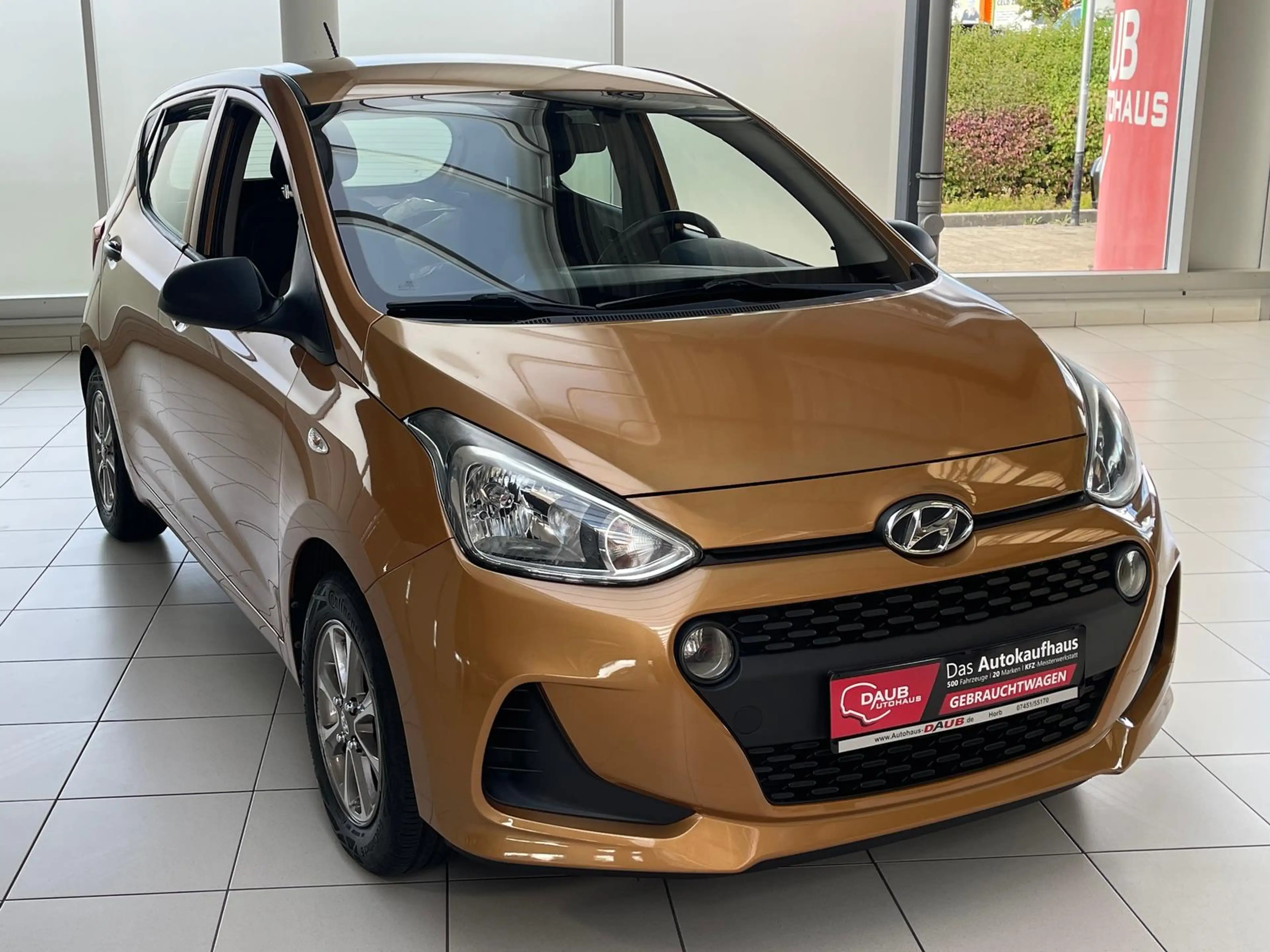 Hyundai i10 1.0 Classic+Automatik+Klima+Einparkhilfe+Zentralve — photo 7