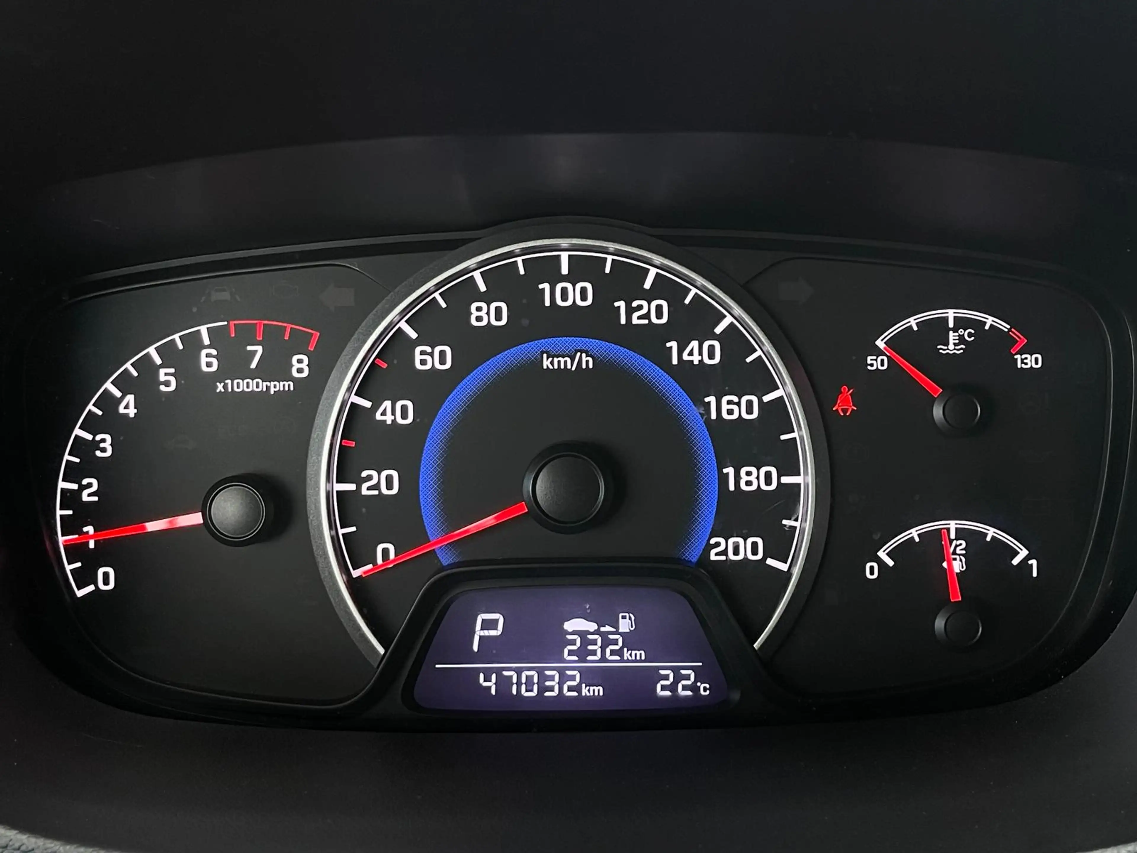 Hyundai i10 1.0 Classic+Automatik+Klima+Einparkhilfe+Zentralve — photo 10
