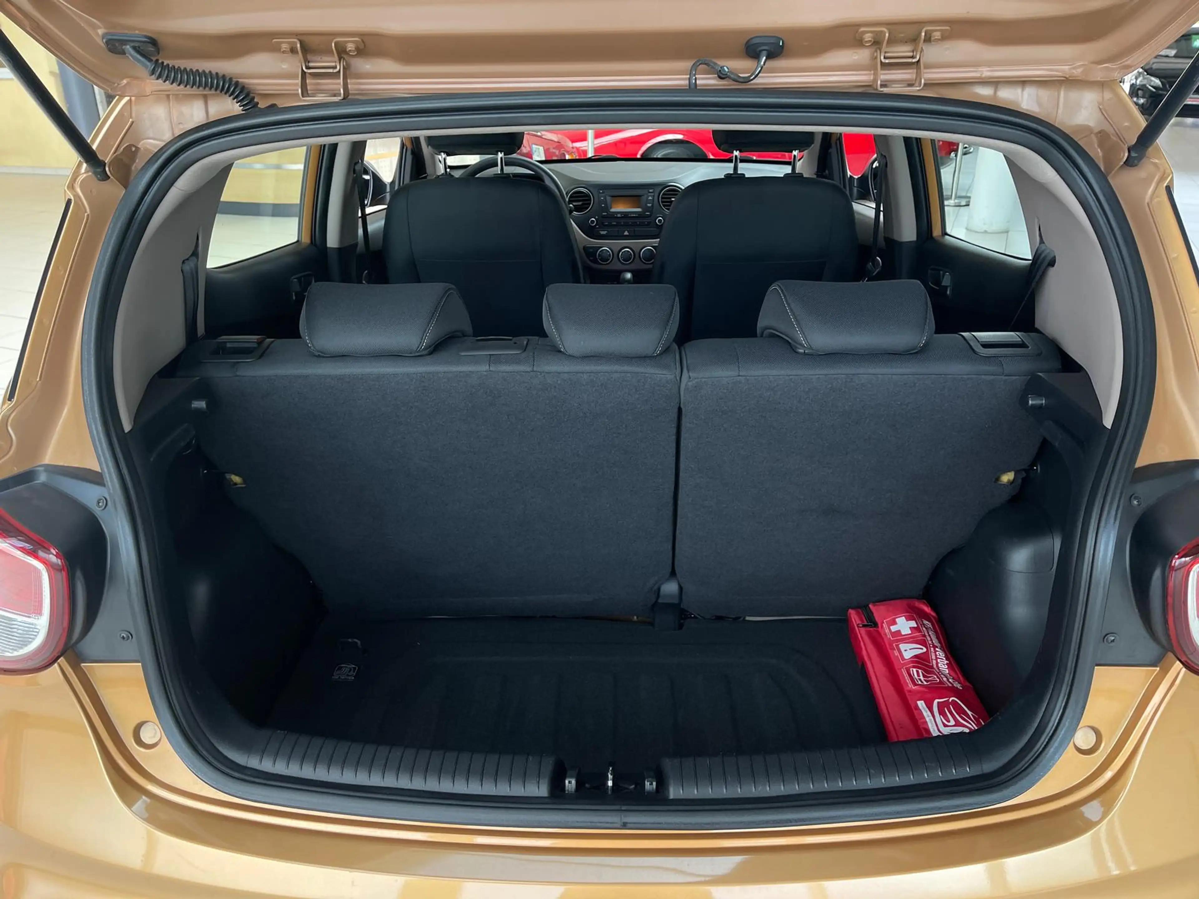 Hyundai i10 1.0 Classic+Automatik+Klima+Einparkhilfe+Zentralve — photo 14