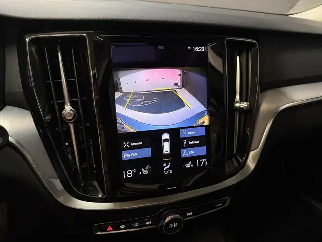 Volvo V60 view 17