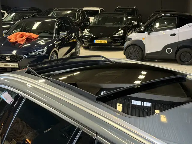 Volvo V60 view 2