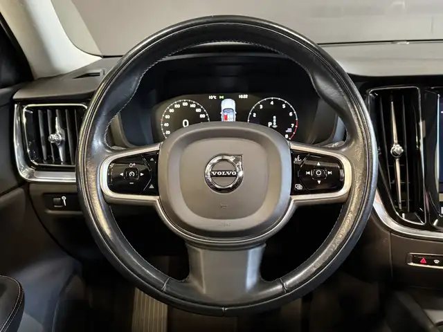 Volvo V60 view 16