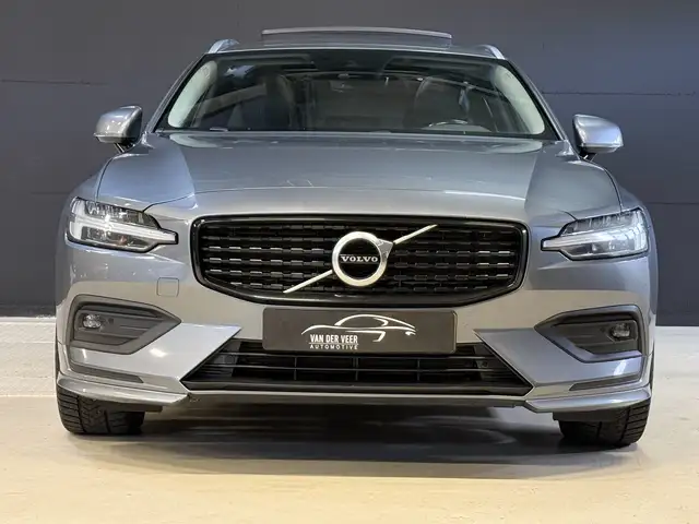 Volvo V60 view 5