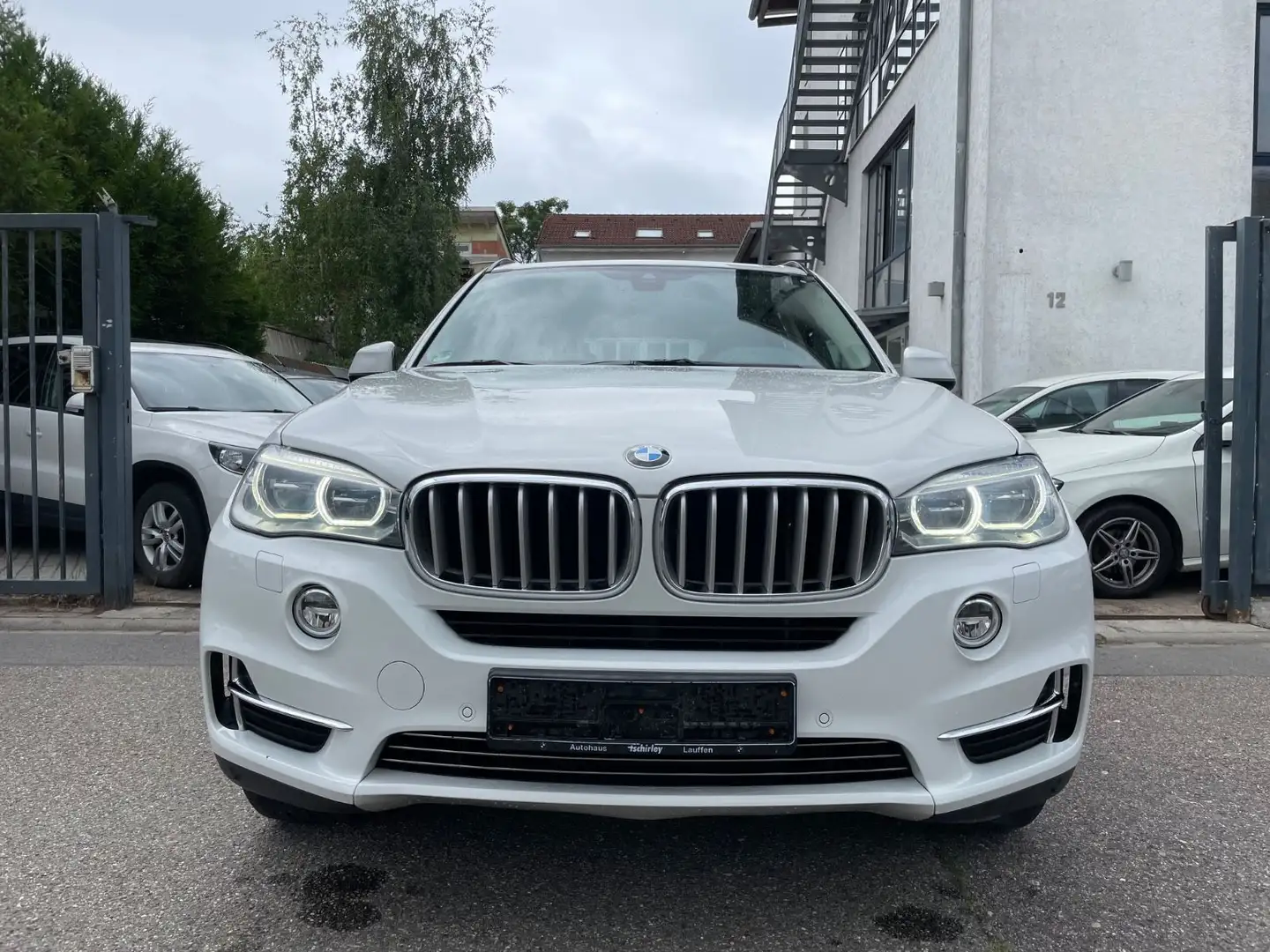 BMW X5 Baureihe X5 xDrive 40 d Weiß - 2