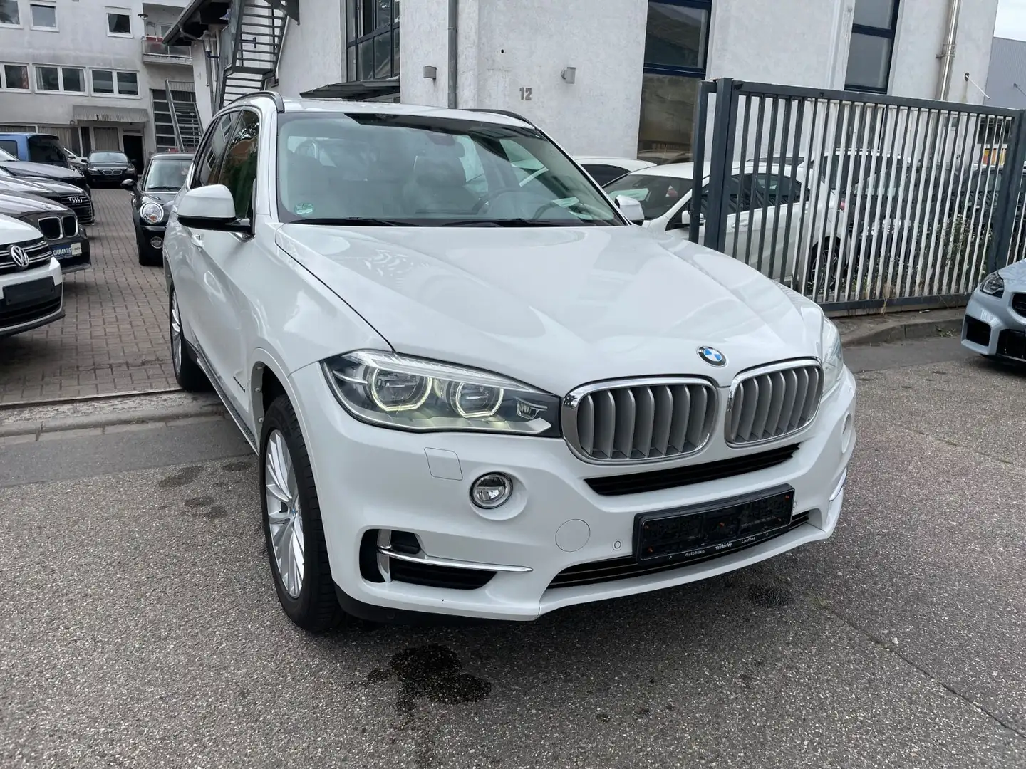 BMW X5 Baureihe X5 xDrive 40 d Weiß - 1