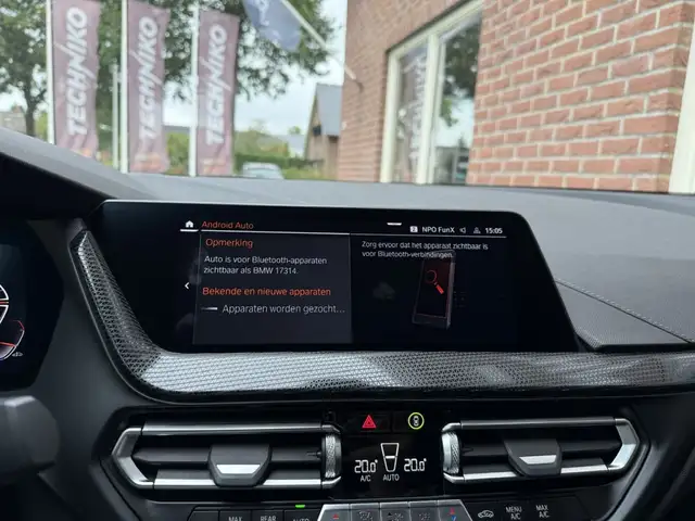 BMW 2 Series view 25