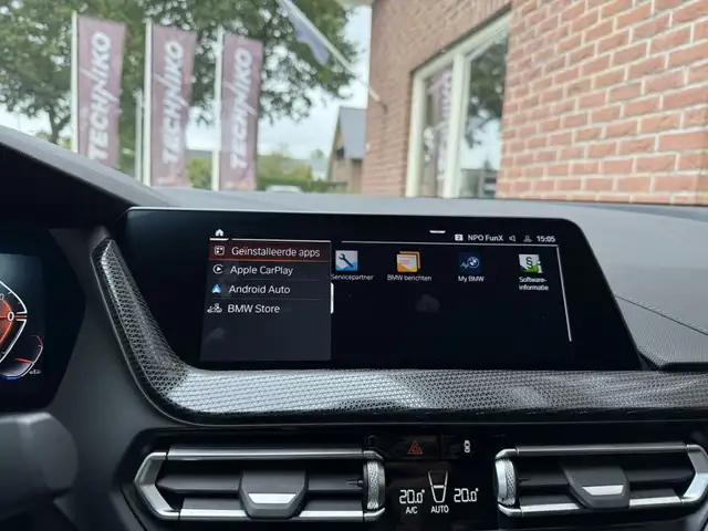 BMW 2 Series view 24