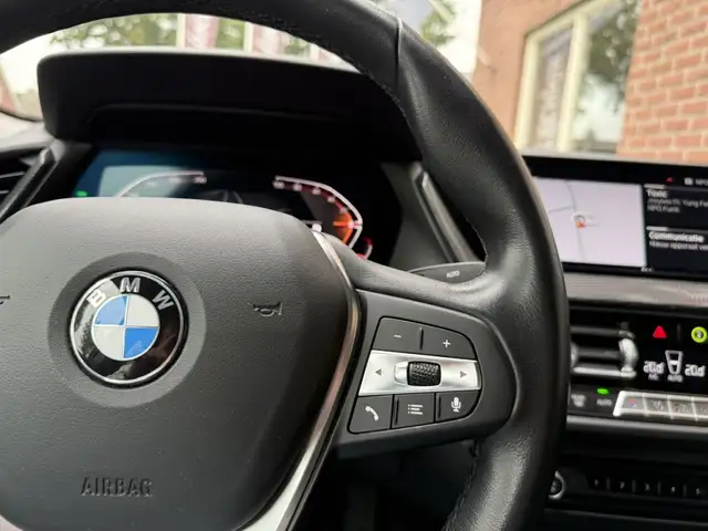 BMW 2 Series view 28