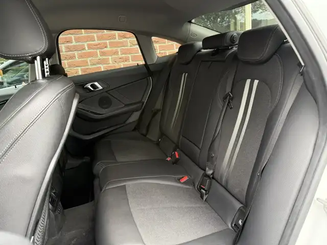 BMW 2 Series view 4