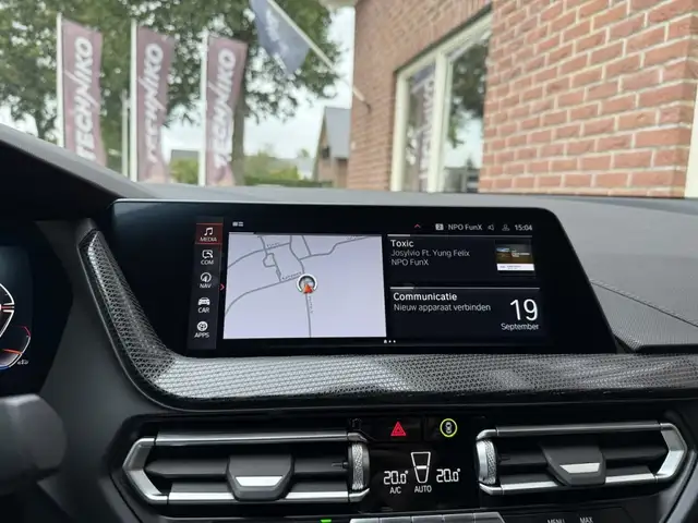 BMW 2 Series view 19
