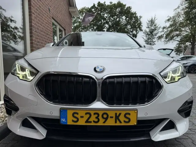 BMW 2 Series view 15