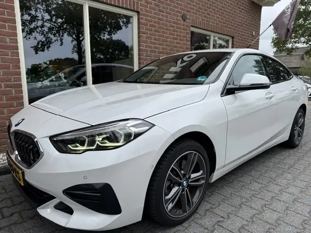 BMW 2 Series view 13