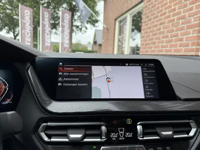 BMW 2 Series view 21