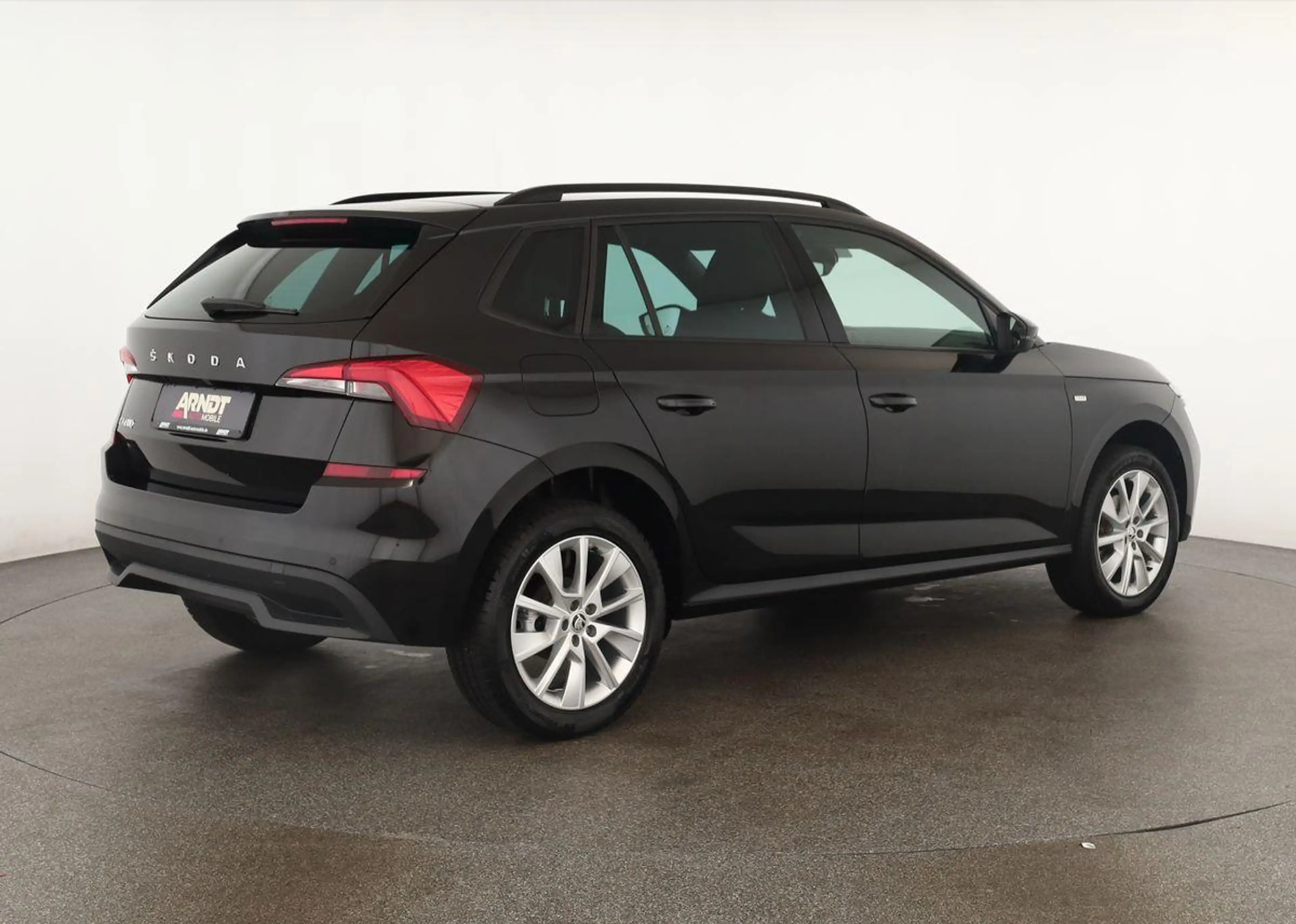 Skoda Kamiq 1.0 TSI DSG Tour LED Pano SmartLink Kam +3 — photo 5