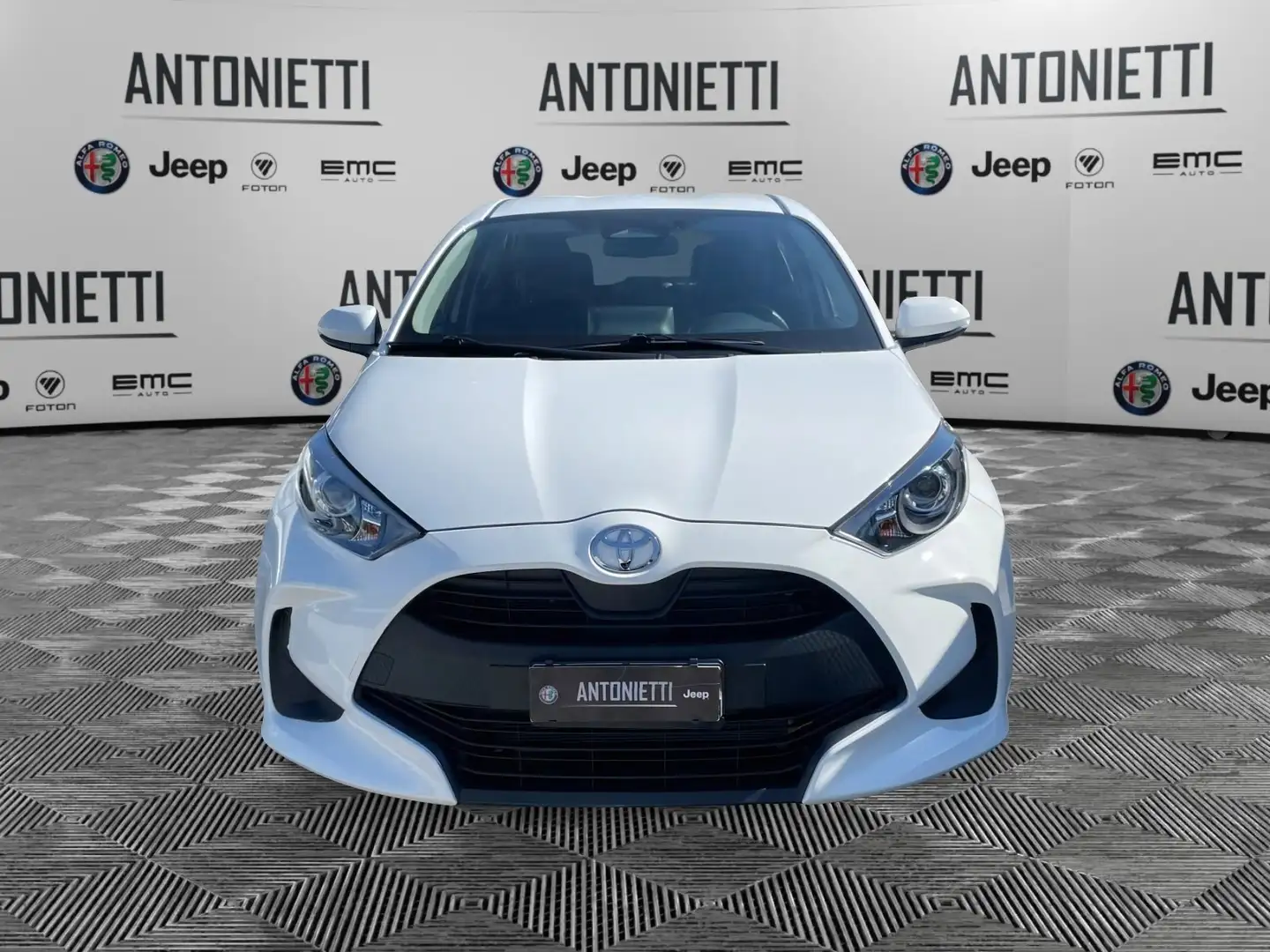 Toyota Yaris Yaris 1.5 Hybrid 5 porte Active Weiß - 2