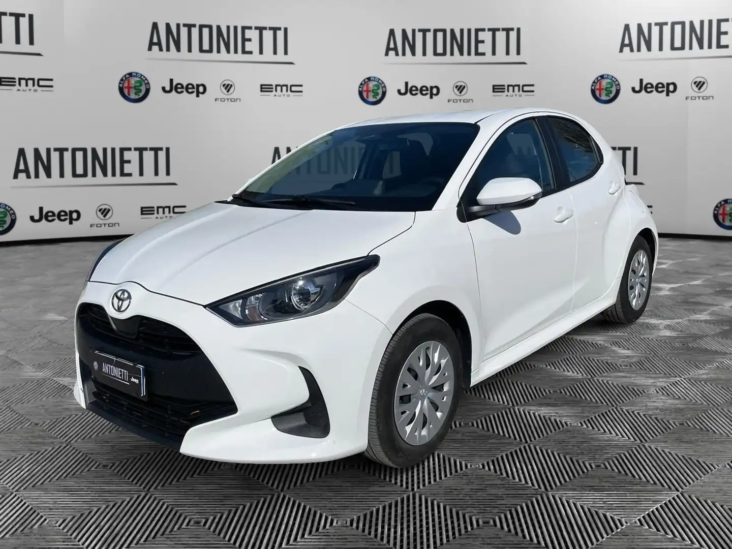 Toyota Yaris Yaris 1.5 Hybrid 5 porte Active Weiß - 1