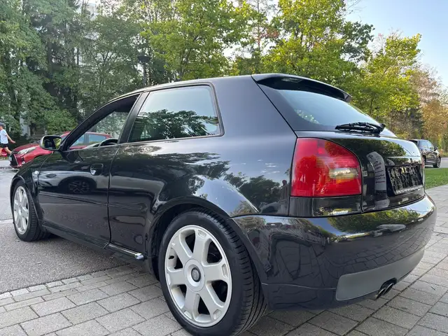 Audi S3 view 3