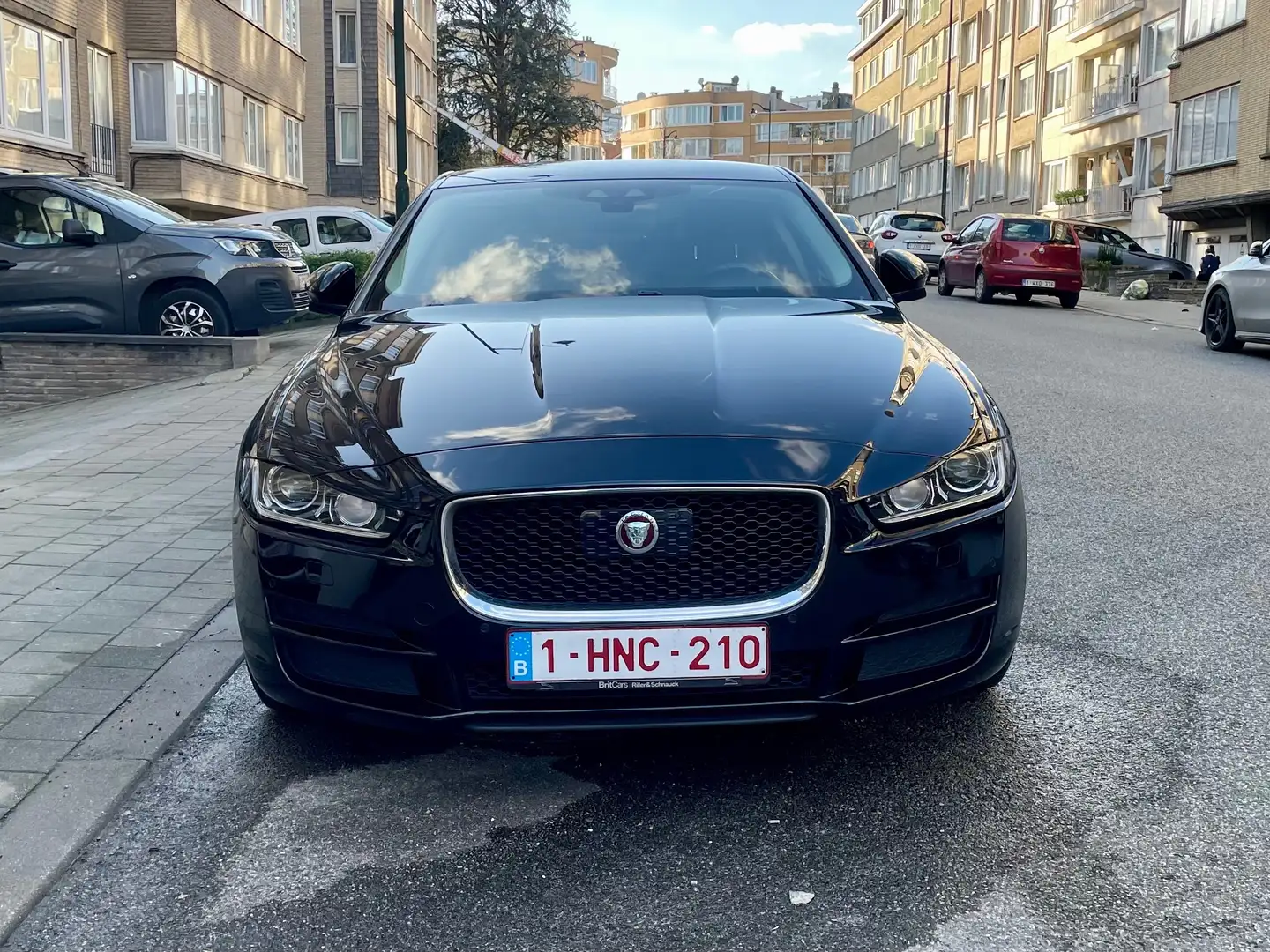 Jaguar XE 2.0 Prestige - 180 chevaux - Full équipé Zwart - 2
