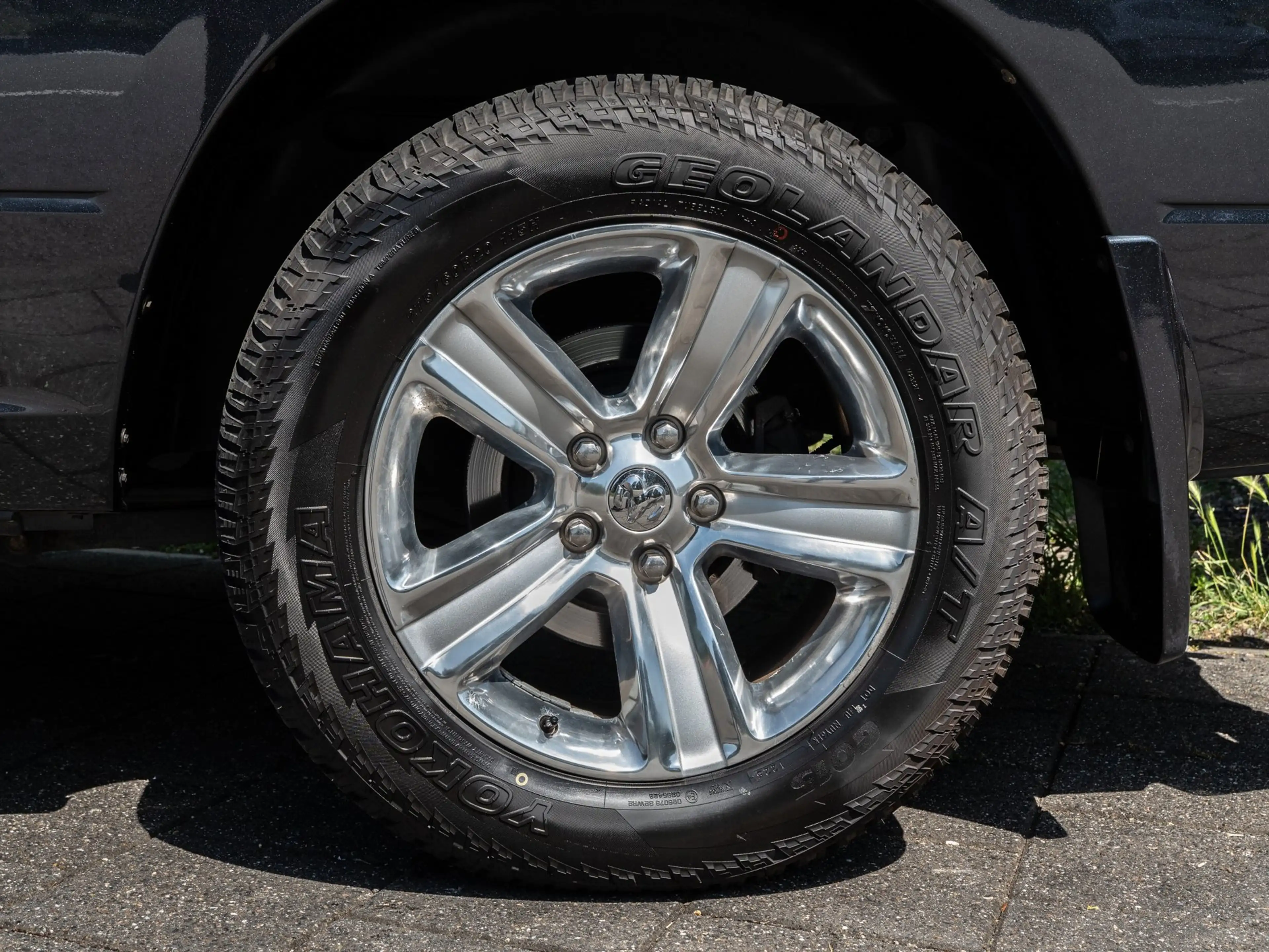 Dodge RAM 1500 5.7 V8 Crew Cab 5'7 - PANORAMDAK - PARK CAMER — photo 15