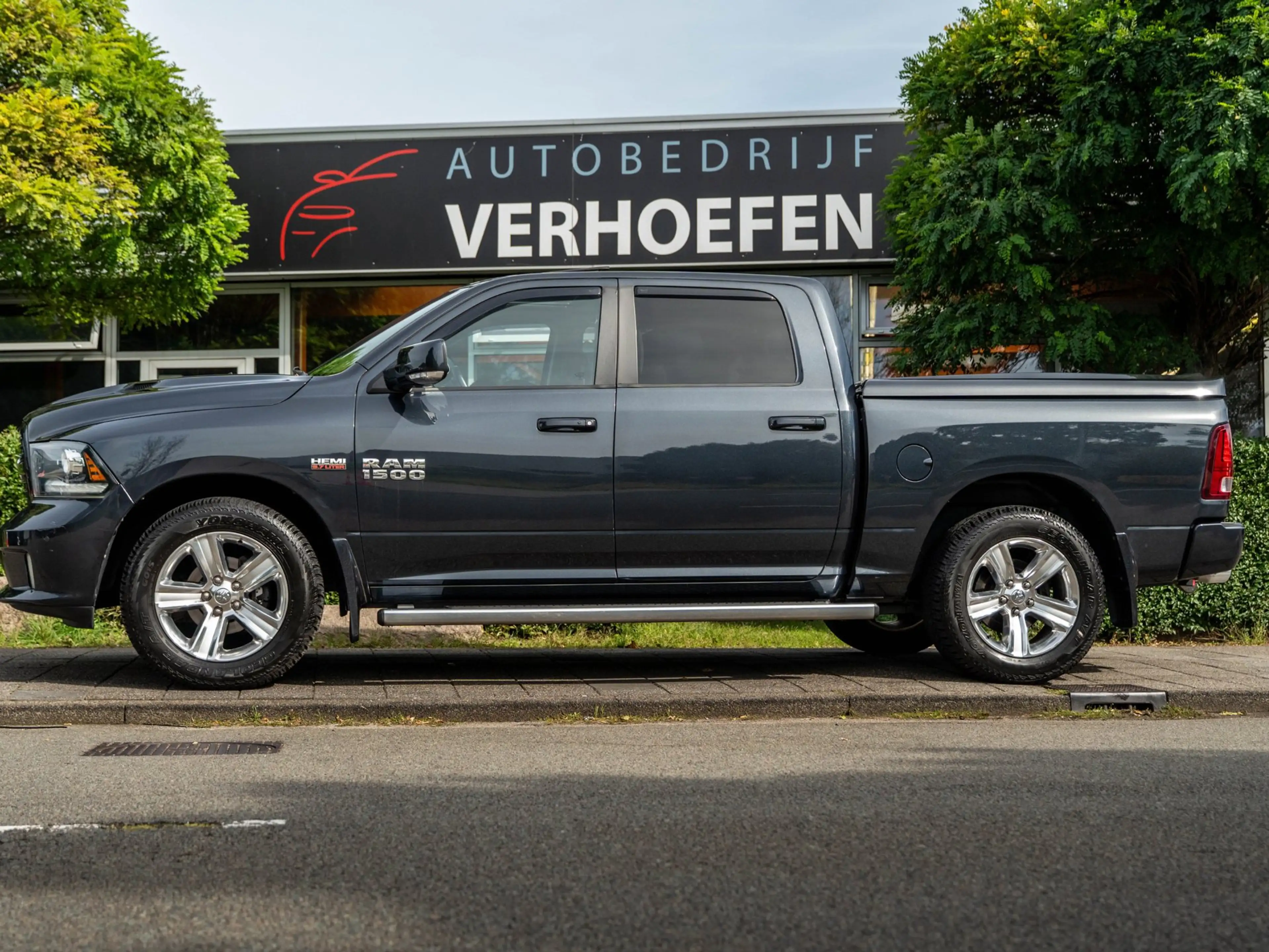 Dodge RAM 1500 5.7 V8 Crew Cab 5'7 - PANORAMDAK - PARK CAMER — photo 11