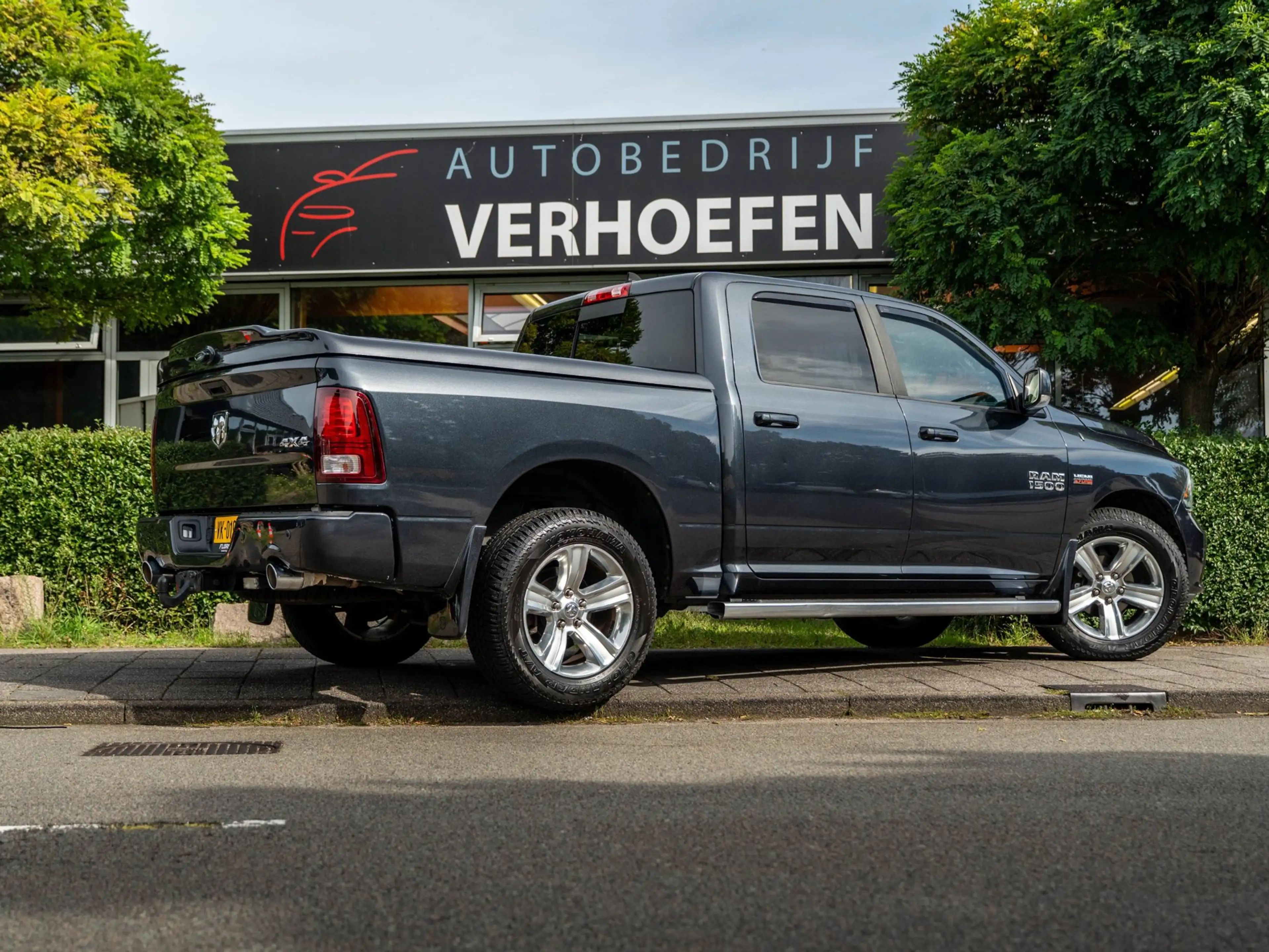 Dodge RAM 1500 5.7 V8 Crew Cab 5'7 - PANORAMDAK - PARK CAMER — photo 8
