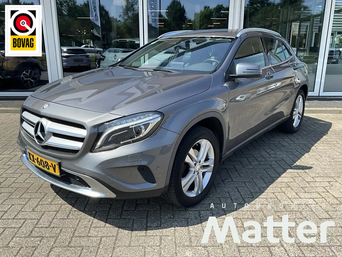 Mercedes-Benz GLA 180 Trekhaak Grijs - 1