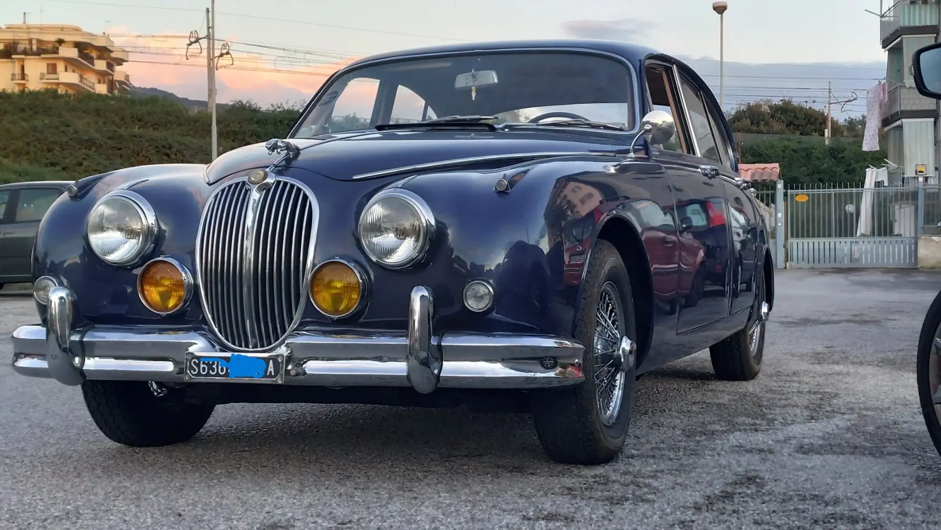 Jaguar MK II 3.8 Bleu - 2