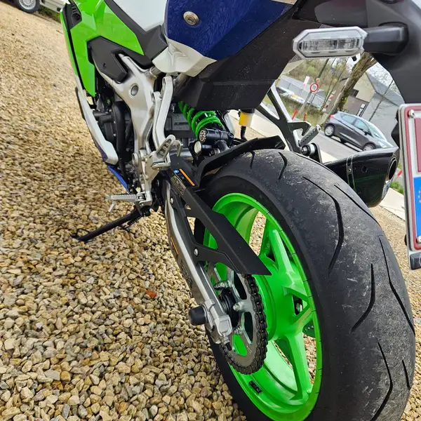 Kawasaki NINJA ZX-4RR - foto 3