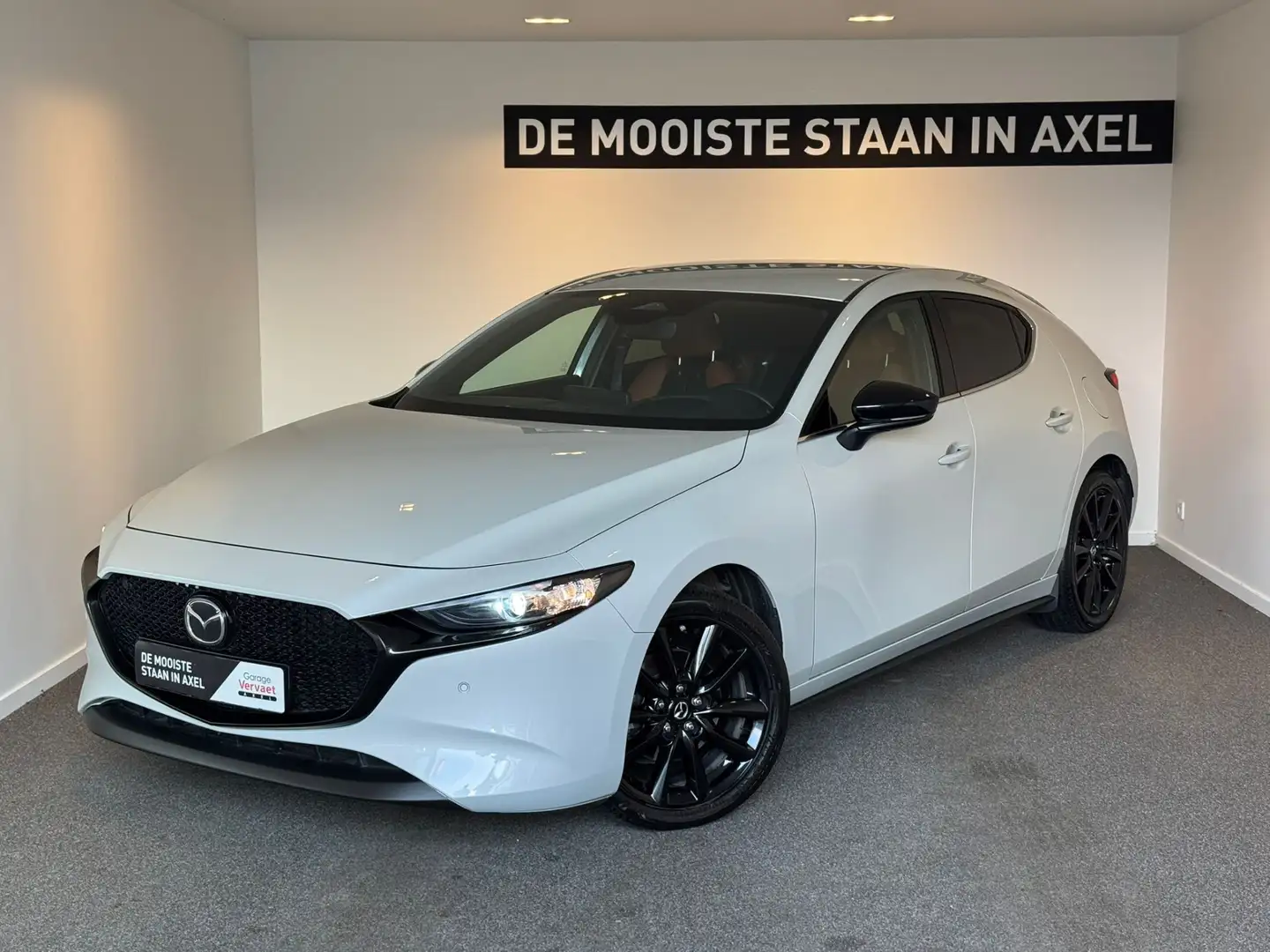 Mazda 3 2.0 e-SkyActiv-G M Hybrid 122 Homura Blanc - 1