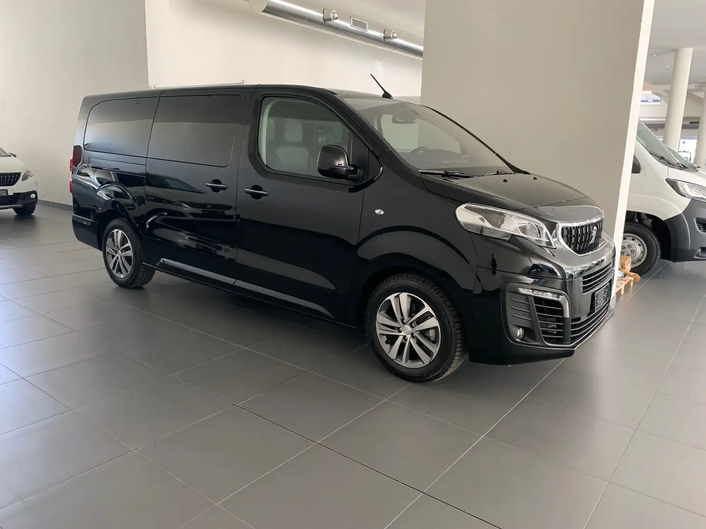 Peugeot Traveller Nero - 1