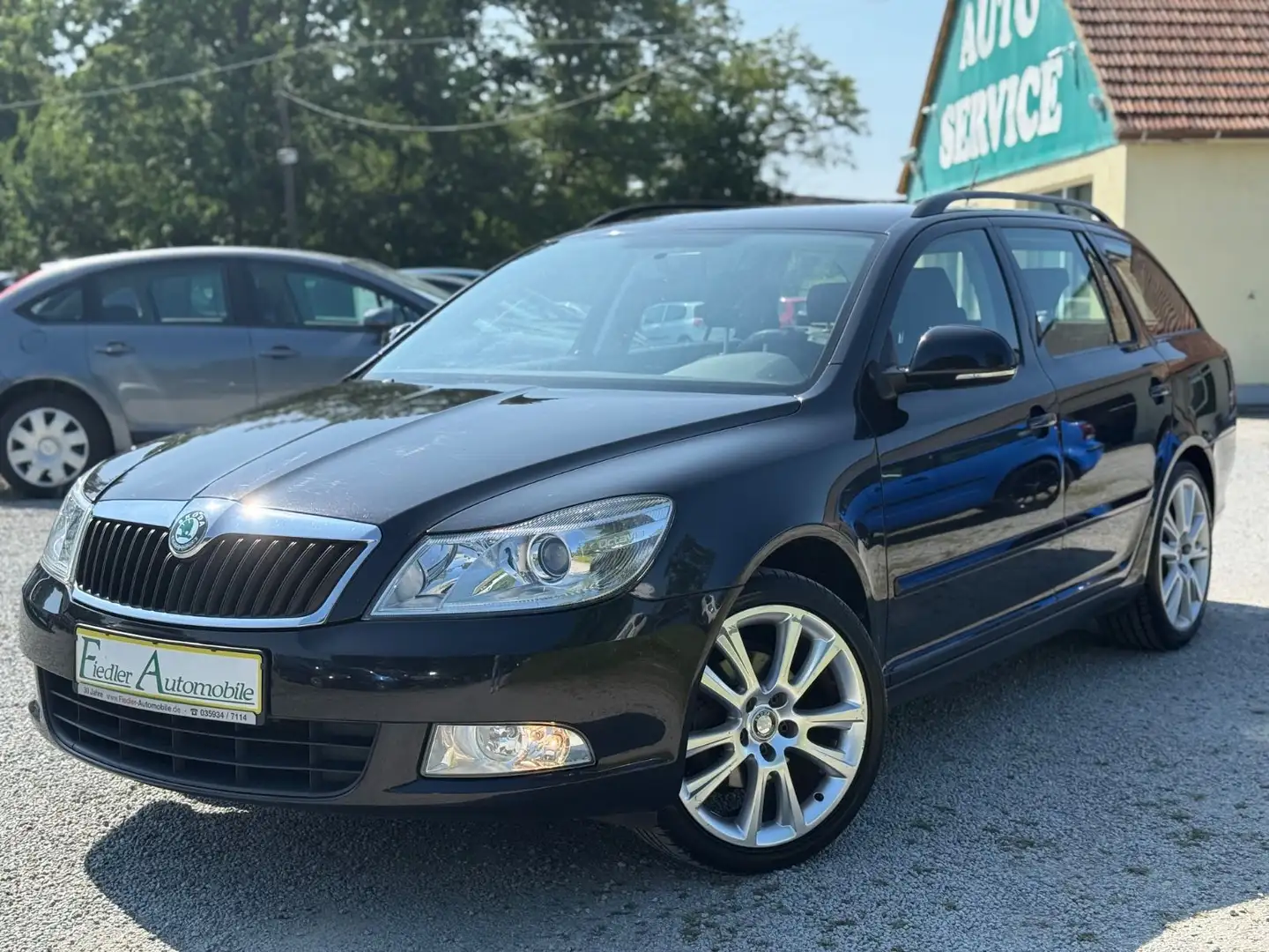 Skoda Octavia Combi 1.8 TSI Ambiente / KLIMAAUT / TEMP Noir - 1