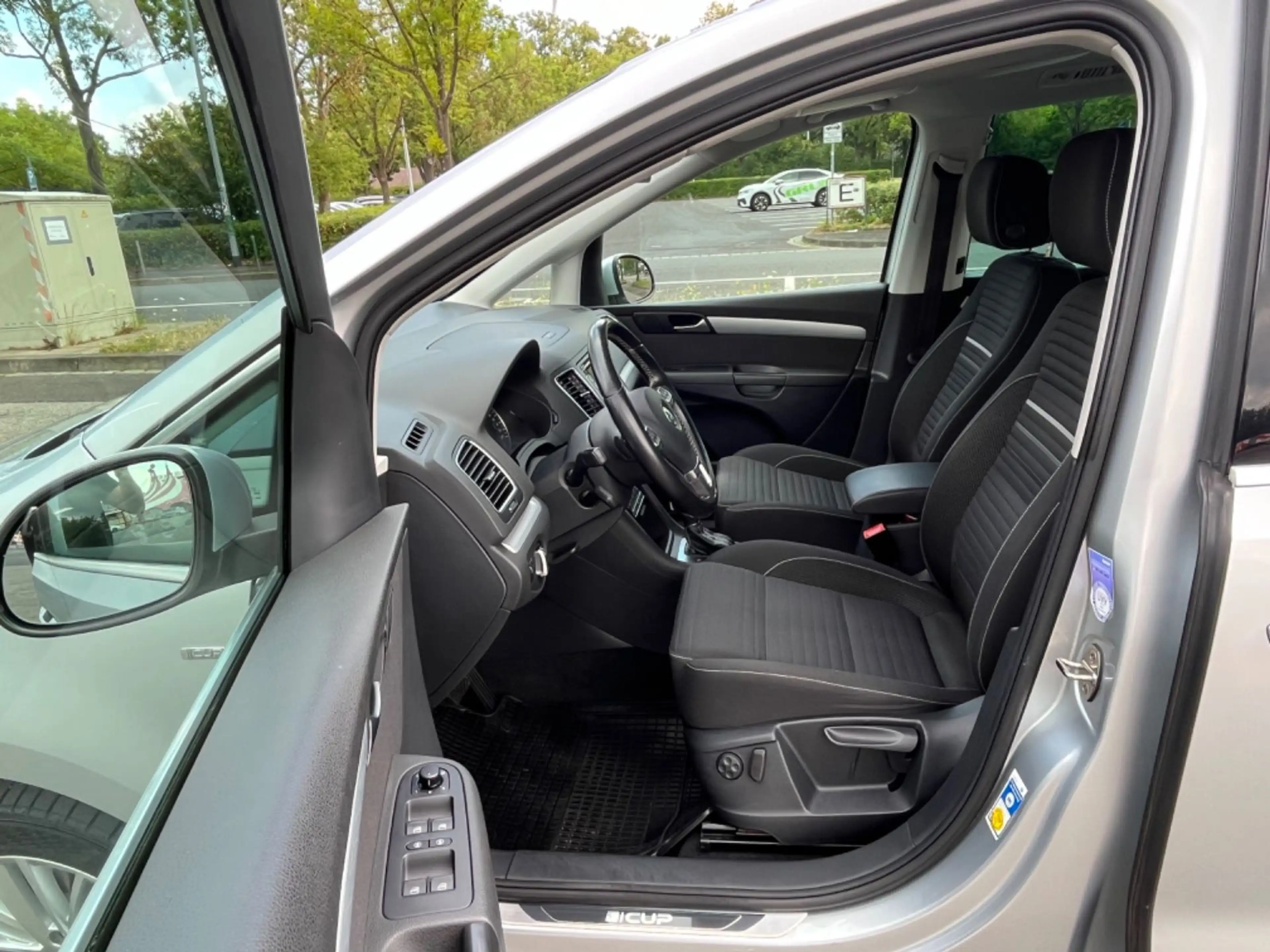 Volkswagen Sharan Cup BMT, DSG, Scheckheft, Zahnriemen NEU — photo 6