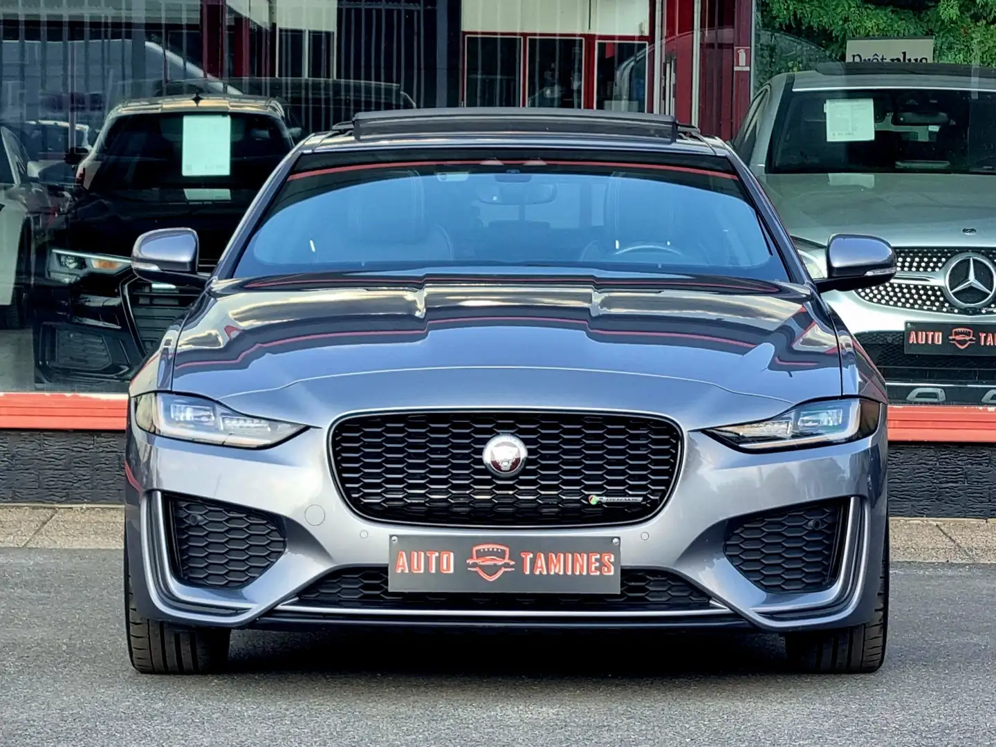 Jaguar XE XE 2.0 D AWD R-Dynamic  Aut. 1er Main  FULL OPTION Argent - 2