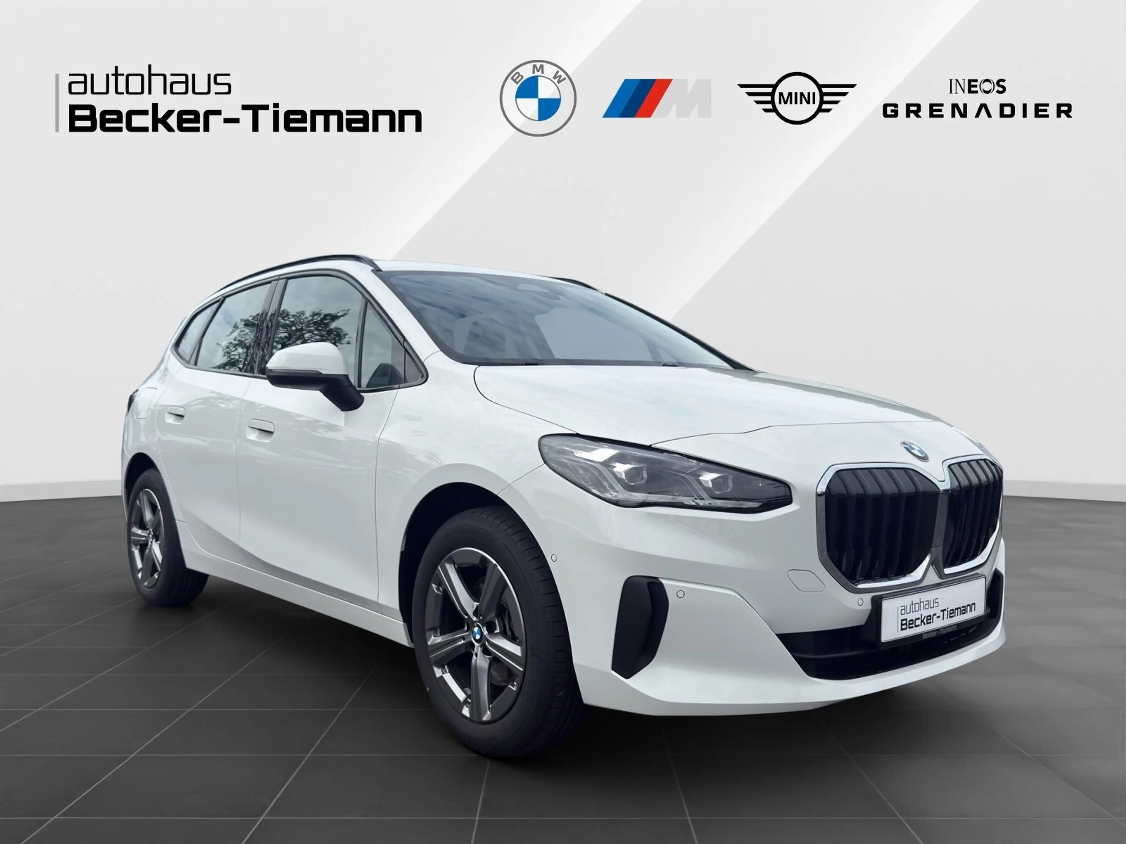BMW 220 i Active Tourer *AHK*ADAPT LED*KAMERA*KEYLESS*WIRE — photo 8